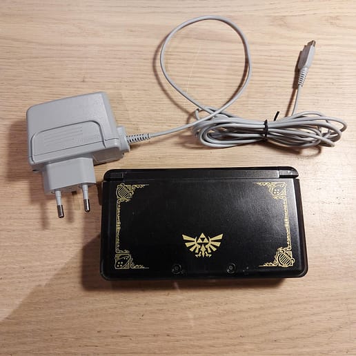 The Legend of Zelda 25th Anniversary Limited Edition Nintendo 3DS